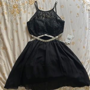 NEW BLACK HOMECOMING DRESS SIZE 5